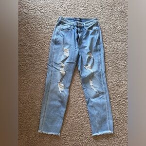 Women’s curvy ultra high rise mom jean from Hollister, size 11R, w30, L27, EUC